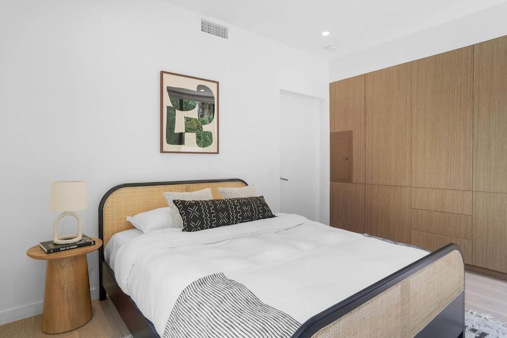 Experience Eco-luxury At Its Finest - Centrally Located Clea House In San Diego!