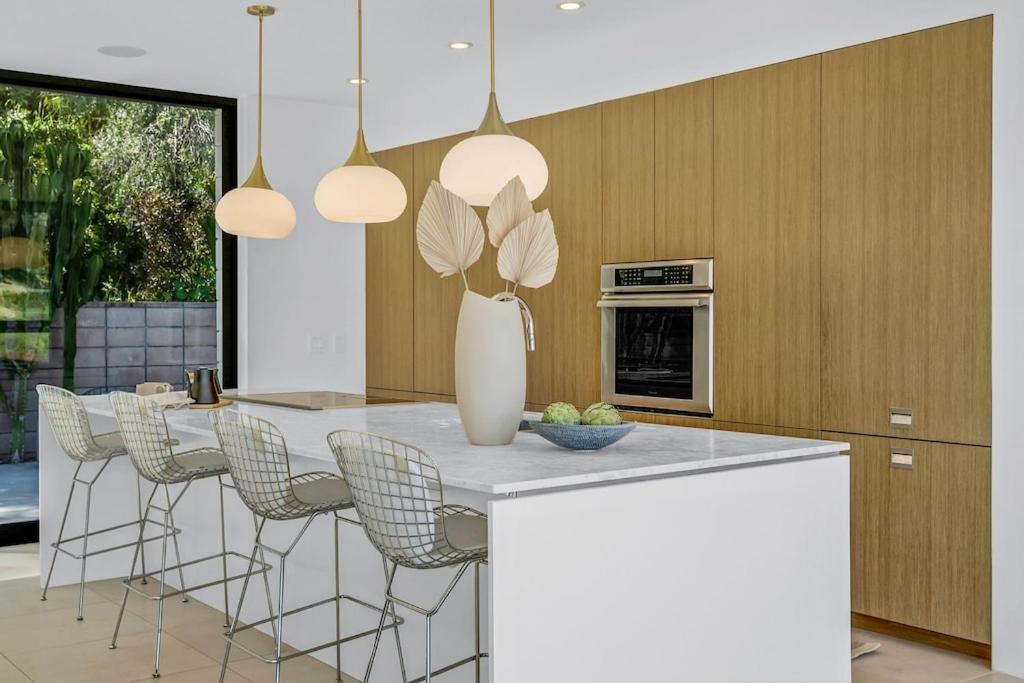Experience Eco-luxury At Its Finest - Centrally Located Clea House In San Diego! San Diego