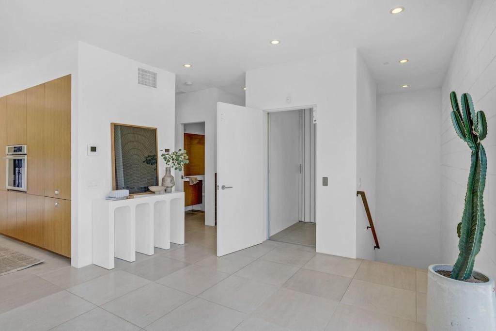Experience Eco-luxury At Its Finest - Centrally Located Clea House In San Diego! Casa de férias San Diego