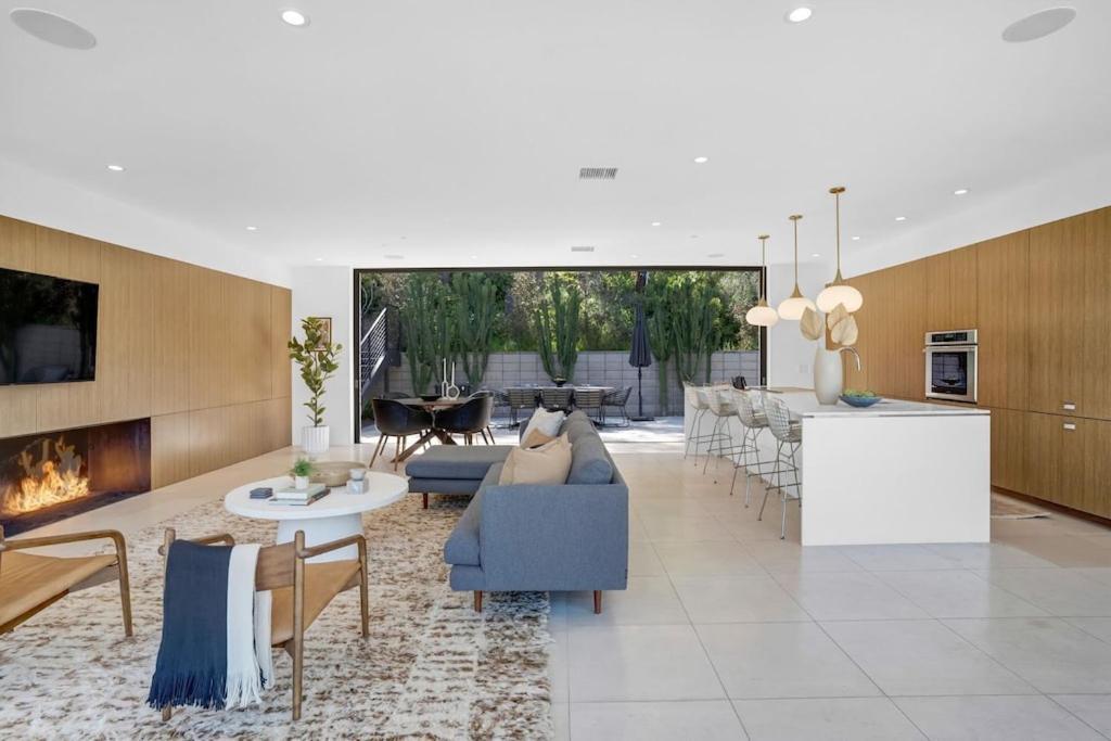 Experience Eco-luxury At Its Finest - Centrally Located Clea House In San Diego! San Diego