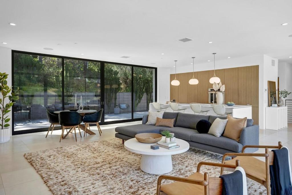 Experience Eco-luxury At Its Finest - Centrally Located Clea House In San Diego!